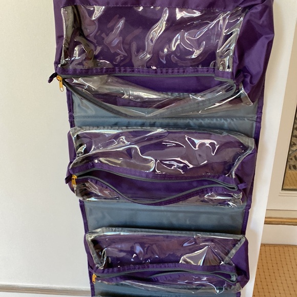 Large travel organizer by JM New York  with 4 detachable compartments. - Picture 2 of 13